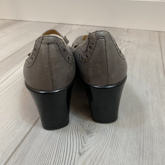 Earth Primrose Gray Taupe Criss Cross Mary Janes Heels Pumps Women's size 9B - Picture 8 of 8